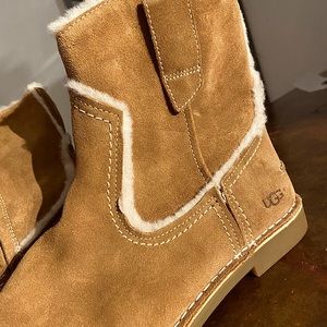 uggs - cowboy